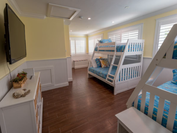 Anna Maria Five Bedroom Beach Home - Private Pool